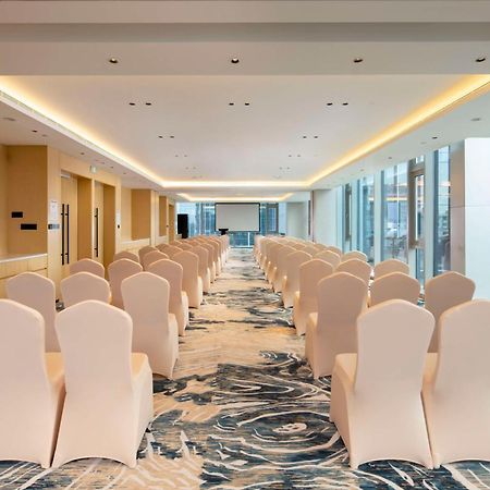 Hilton Garden Inn Shenzhen Airport,Enjoy 24-Hour One Way Free Delivery From Hotel To Shenzhen Baoan Airport On The Hour שנג'ן מראה חיצוני תמונה
