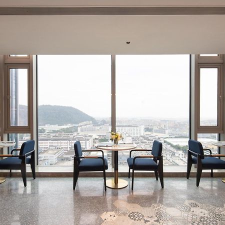 Hilton Garden Inn Shenzhen Airport,Enjoy 24-Hour One Way Free Delivery From Hotel To Shenzhen Baoan Airport On The Hour שנג'ן מראה חיצוני תמונה