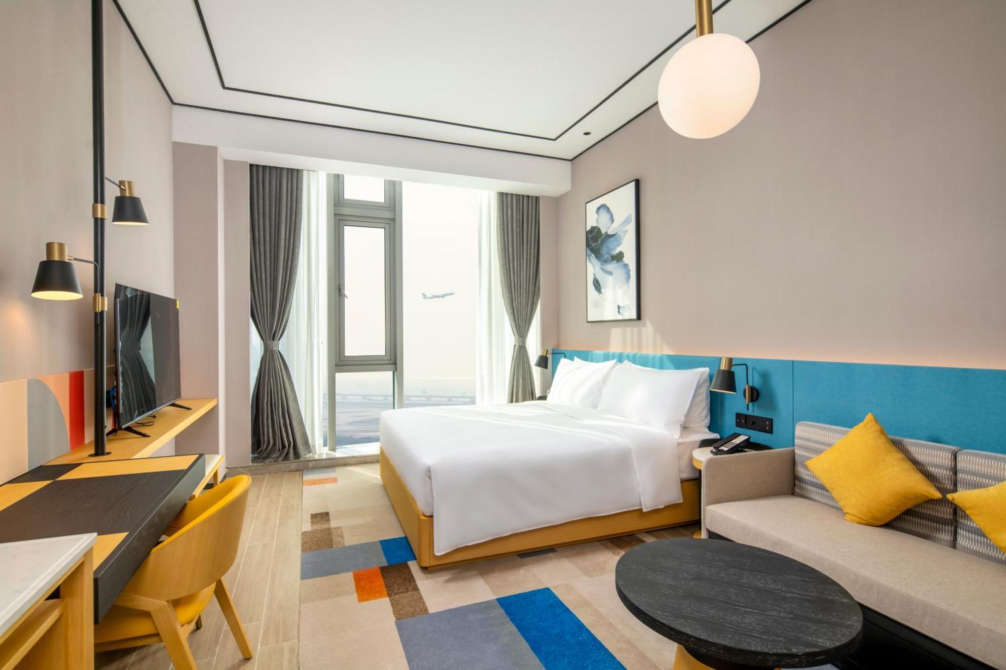 Hilton Garden Inn Shenzhen Airport,Enjoy 24-Hour One Way Free Delivery From Hotel To Shenzhen Baoan Airport On The Hour שנג'ן מראה חיצוני תמונה