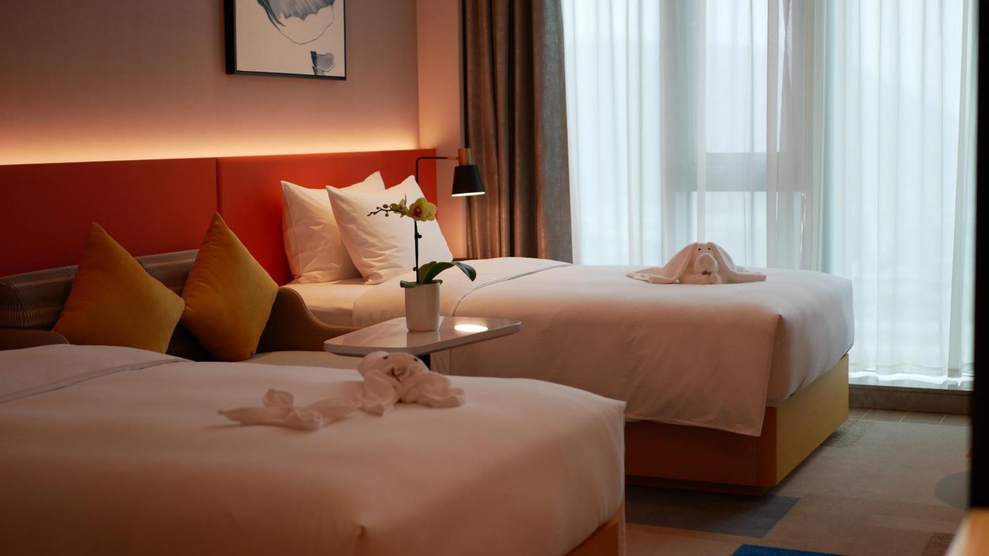 Hilton Garden Inn Shenzhen Airport,Enjoy 24-Hour One Way Free Delivery From Hotel To Shenzhen Baoan Airport On The Hour שנג'ן מראה חיצוני תמונה