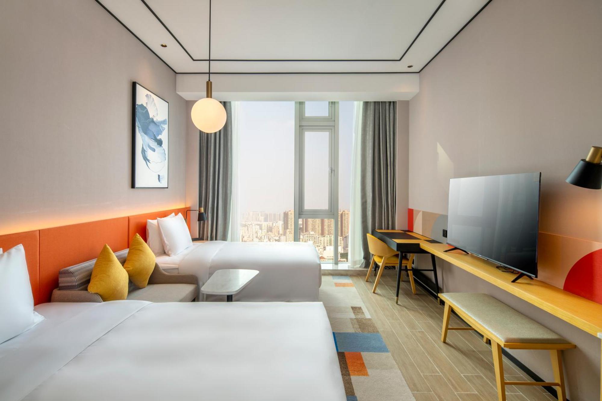 Hilton Garden Inn Shenzhen Airport,Enjoy 24-Hour One Way Free Delivery From Hotel To Shenzhen Baoan Airport On The Hour שנג'ן מראה חיצוני תמונה