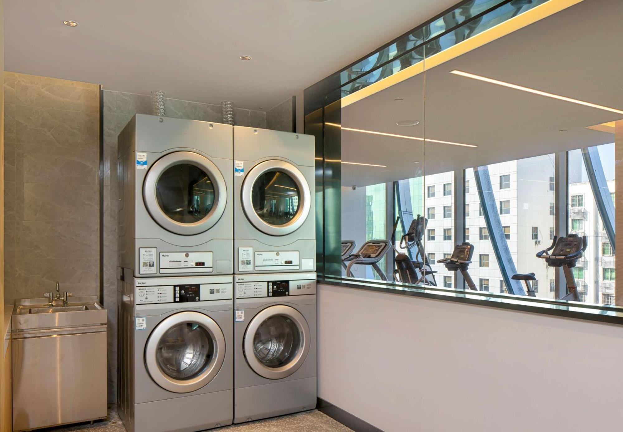 Hilton Garden Inn Shenzhen Airport,Enjoy 24-Hour One Way Free Delivery From Hotel To Shenzhen Baoan Airport On The Hour שנג'ן מראה חיצוני תמונה