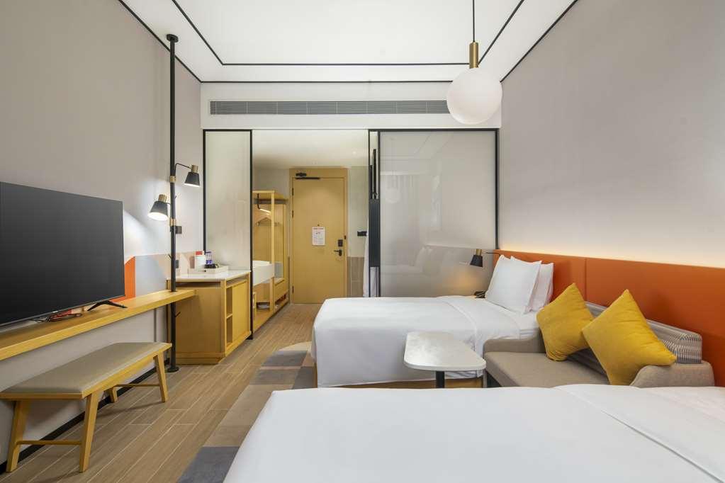 Hilton Garden Inn Shenzhen Airport,Enjoy 24-Hour One Way Free Delivery From Hotel To Shenzhen Baoan Airport On The Hour שנג'ן חדר תמונה