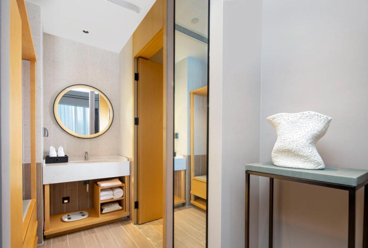 Hilton Garden Inn Shenzhen Airport,Enjoy 24-Hour One Way Free Delivery From Hotel To Shenzhen Baoan Airport On The Hour שנג'ן מראה חיצוני תמונה